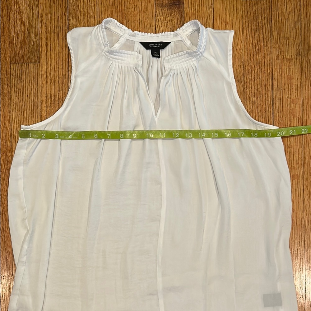 Simply Vera Vera Wang White Sleeveless Blouse - Picture 4 of 11